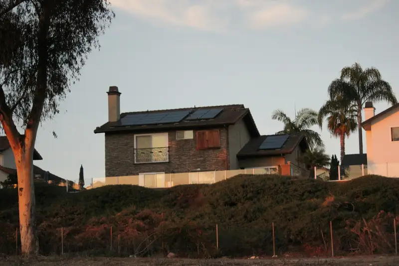 Zonnepanelen Huren Vroegtijdig Stoppen: Wat Kost Het?