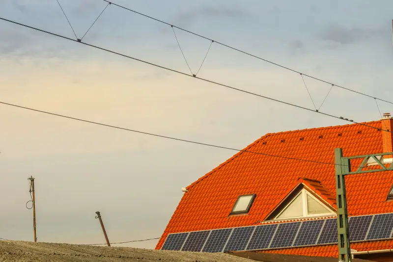 Zonnepanelen Huren: Levensduur Omvormer (2026)